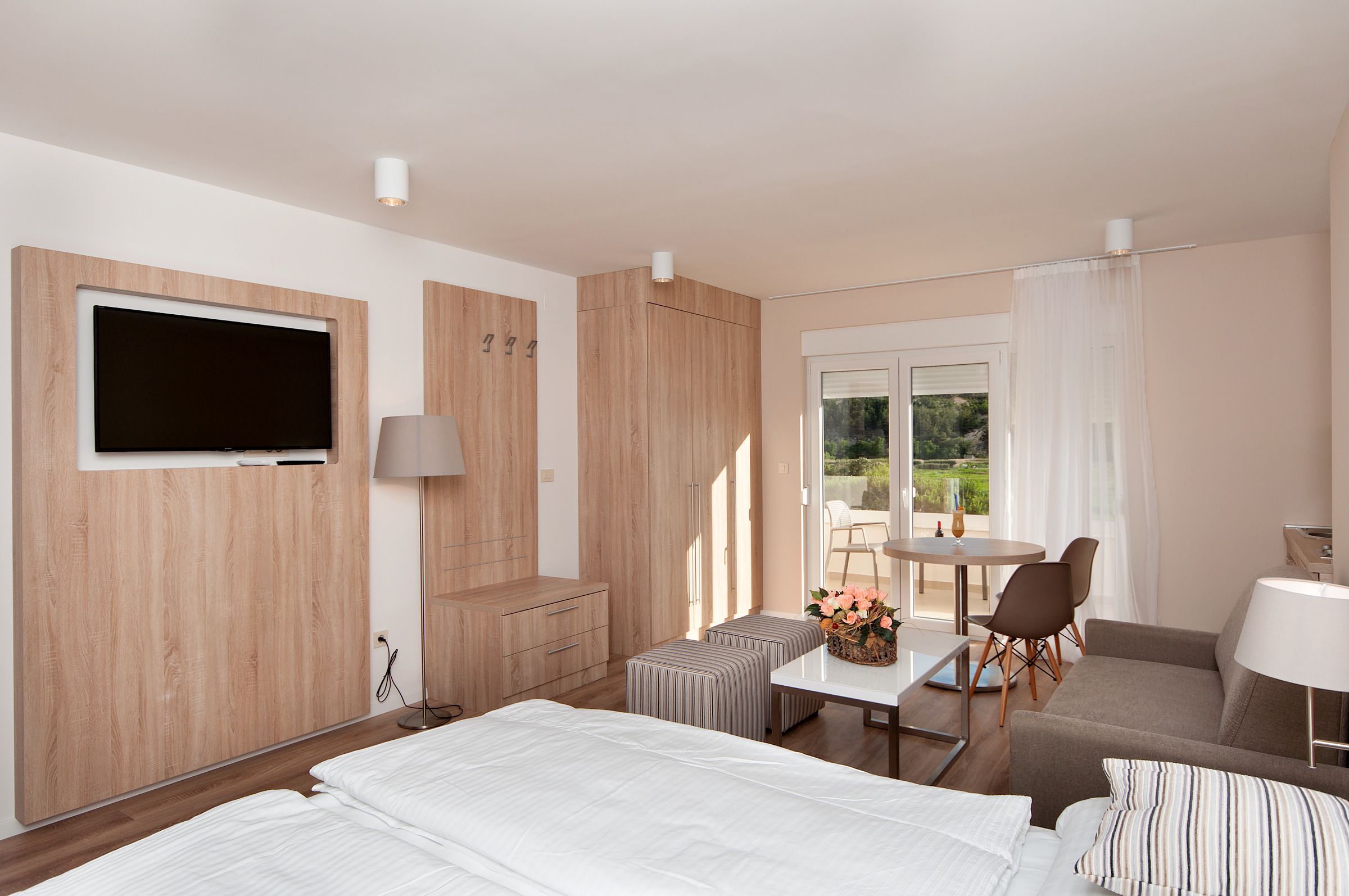 Junior Suite | Living area | Flat-screen TV