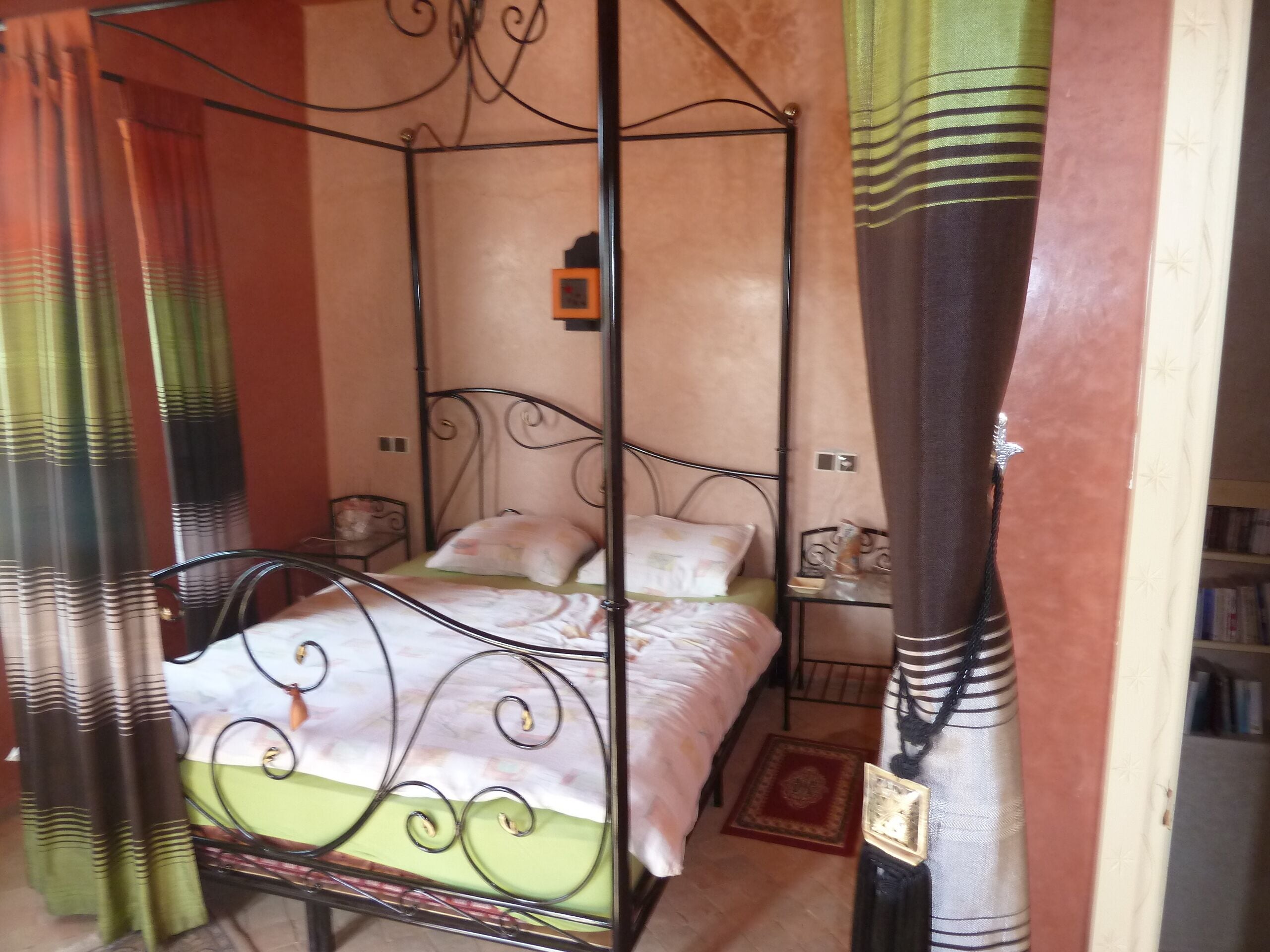 Comfort villa, 2 slaapkamers, keuken, uitzicht op tuin | 4 slaapkamers, donsdekens, Tempur Pedic-bedden, individueel gedecoreerd