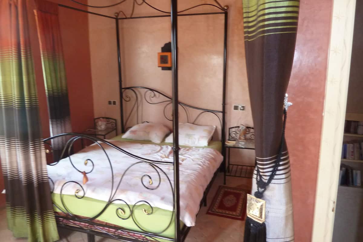 4 bedrooms, down duvets, Tempur-Pedic beds, individually decorated