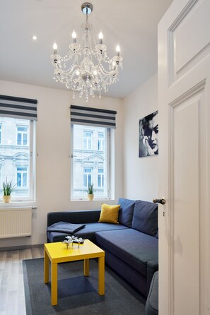 高级公寓 (Apartment Nr. 2) | 客厅 | 平板电视