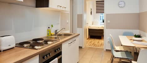 Superior Apartment Nr. 03 | Private kitchen | Fridge, stovetop, coffee/tea maker, electric kettle