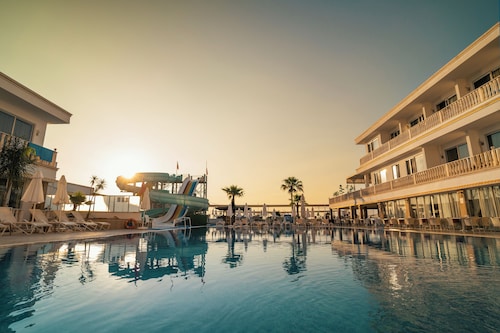 SL La Perla Hotel Kemer All Inclusive 