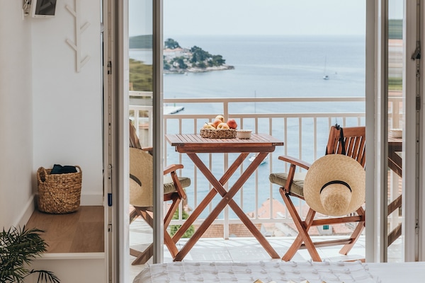 Habitación doble, vistas al mar | Ropa de cama hipoalergénica y caja fuerte
