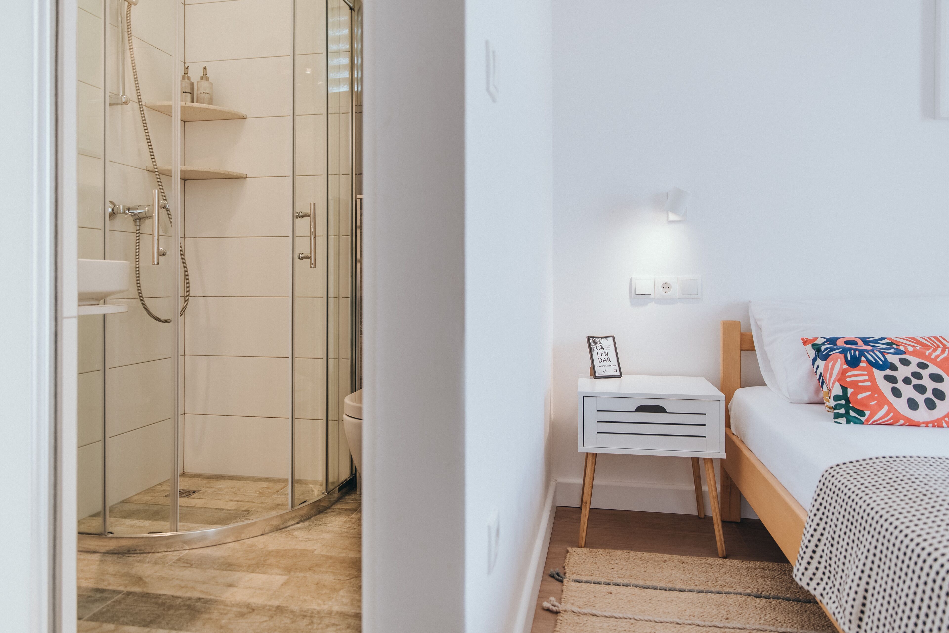 Hypo-allergenic bedding, in-room safe, laptop workspace, soundproofing