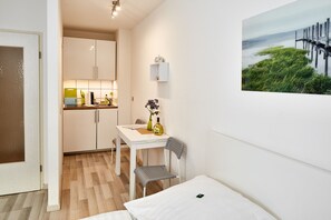 Standard Studio, Kitchenette, Ground Floor | Iron/ironing board, free WiFi - Apartments 4 YOU - Lange Strasse (Fuerth)