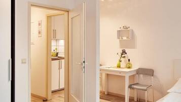 Iron/ironing board, free WiFi