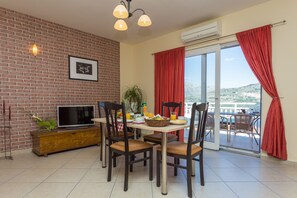 Leilighet, 3 soverom (A3) | Spiseområde på rommet