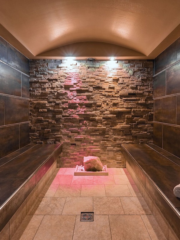 Sauna, steam room, body treatments, hot stone massages