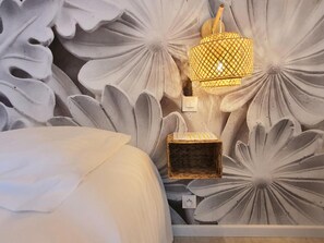 Standard Room | Desk, blackout drapes, soundproofing, free WiFi - La Bastide de Vaison (Vaison-la-Romaine)