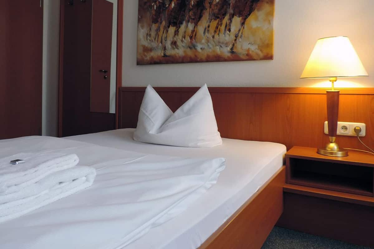 single room | in-room safe, desk, soundproofing, iron/ironing board