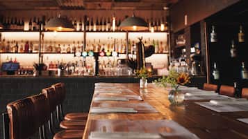Bar (in der Unterkunft)