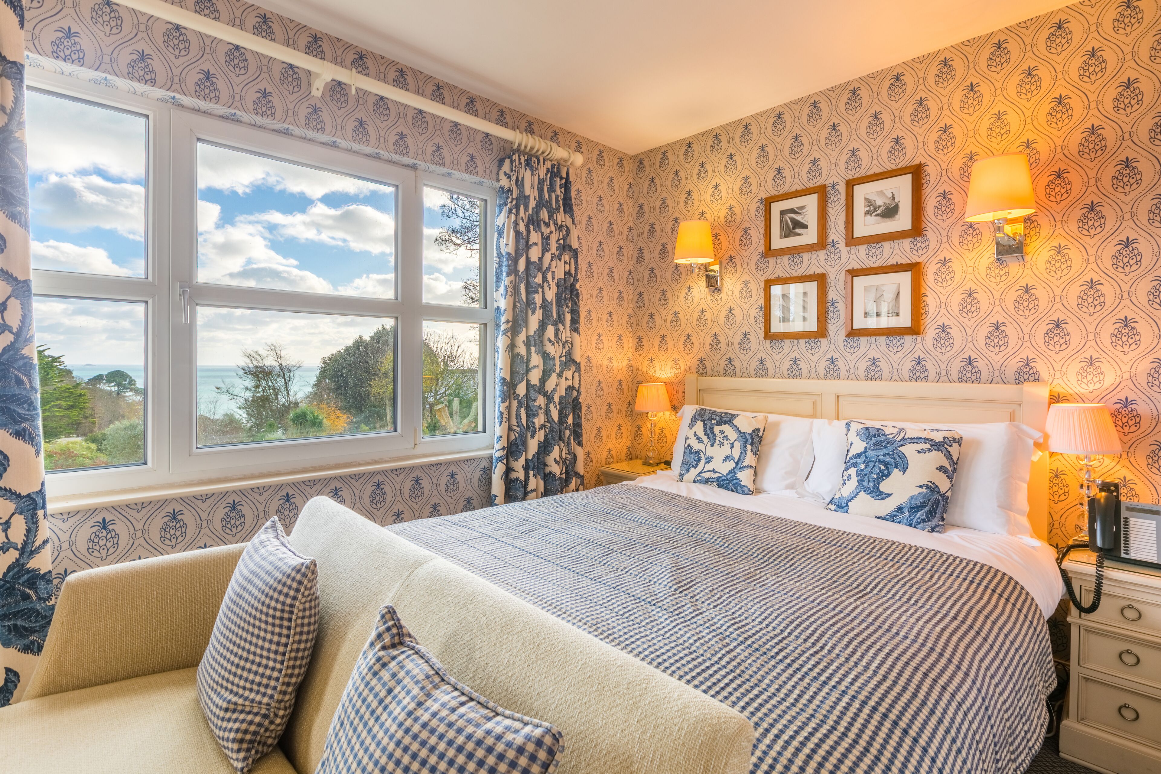 Superior Double Room, Annex Building | Premium bedding, in-room safe, individually decorated, desk