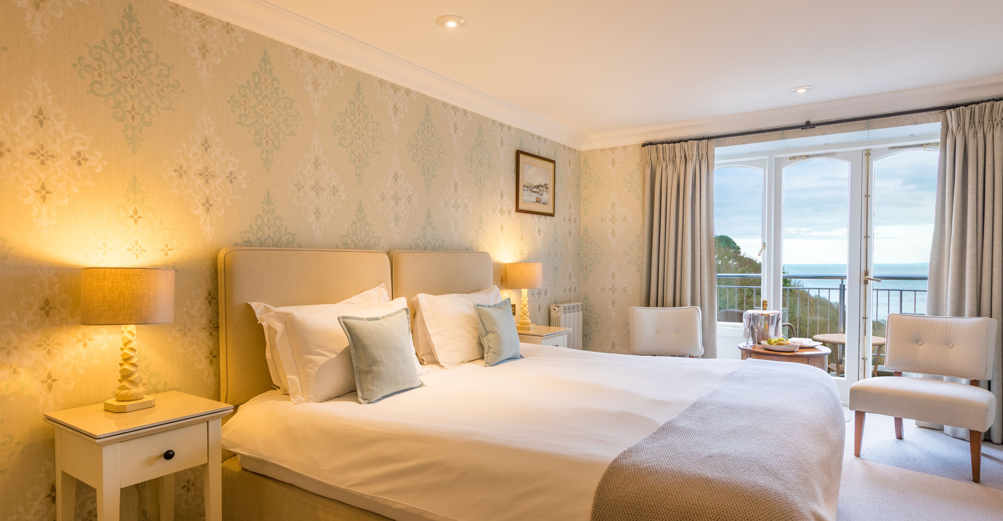 premium bedding, in-room safe, individually decorated, desk