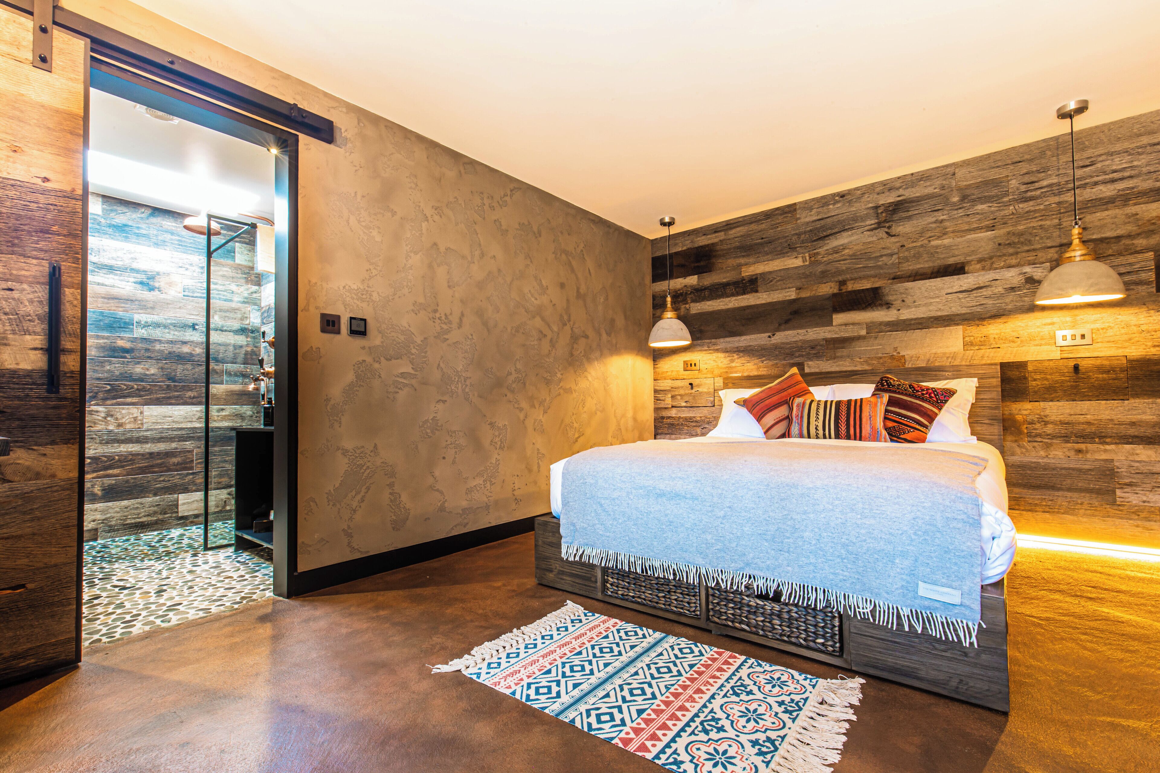 tree house, 1 king bed, garden area | premium bedding, in-room safe, individually decorated, desk