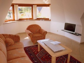 TV - Apartment upper floor left (ID 151) (Sankt Peter-Ording)
