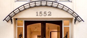 Carat Apart Boutique