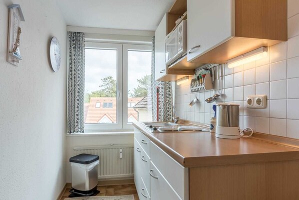 Køleskab, mikrobølgeovn