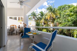 Casa exclusiva, 4 quartos, piscina particular | 4 quartos, cofres nos quartos, individualmente decorados