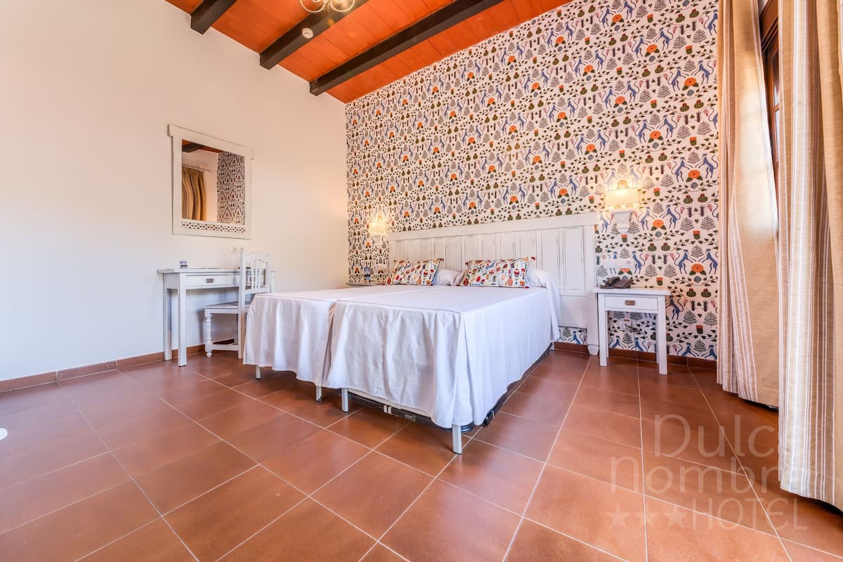Superior Twin Room | In-room safe, desk, cribs/infant beds, free WiFi