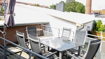 City Apartment, 3 Bedrooms, Balcony (Schwalbennest) | Balcony