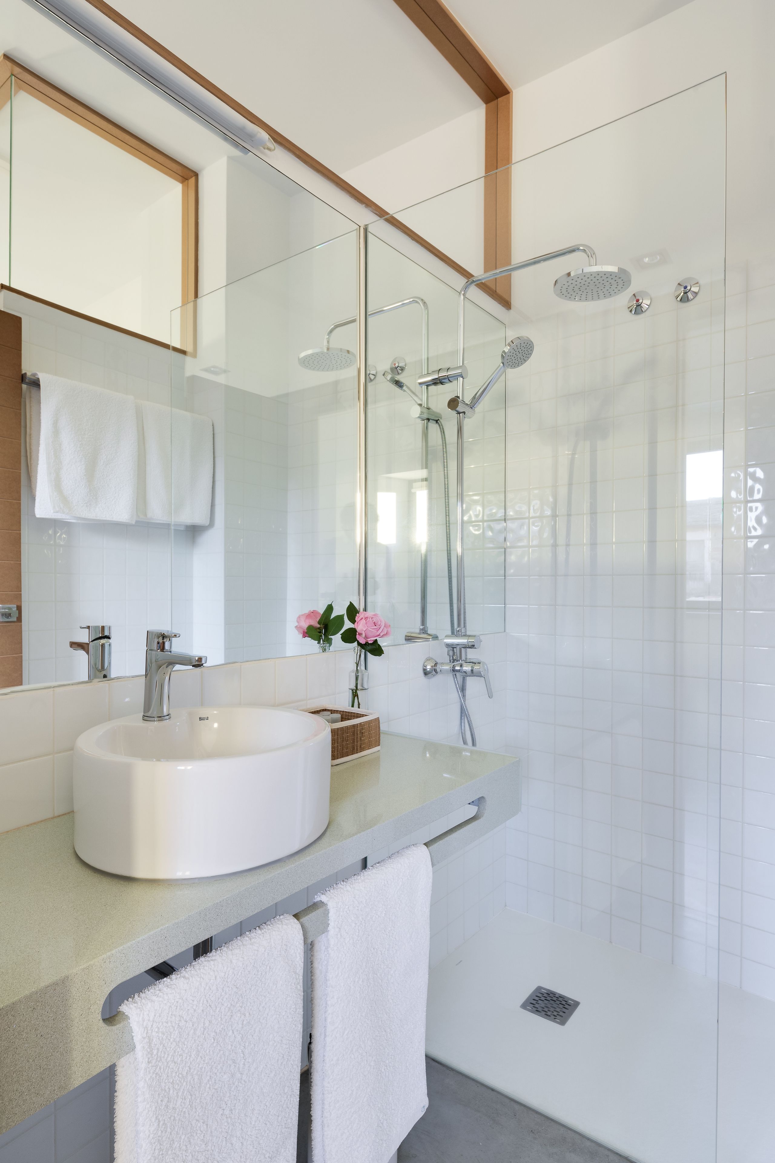 Loft de diseño, vistas a la montaña (Aldea) | Baño | Artículos de higiene personal gratuitos, secador de pelo y toallas