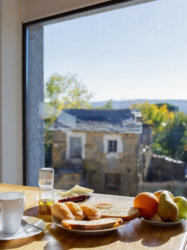 Casa de la Devesa de Sanabria