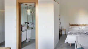Loft Desain, pemandangan gunung (Aldea) | Seprai premium, meja kerja, tirai kedap cahaya, dan kedap suara