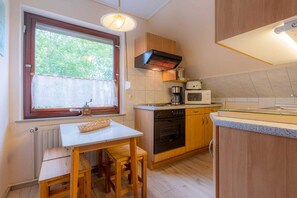 Fridge, microwave, oven