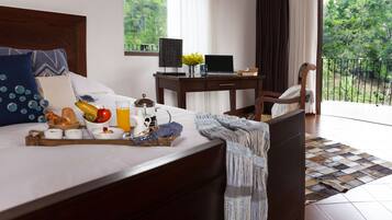 Presidential Suite | 3 bedrooms, minibar, in-room safe, individually furnished