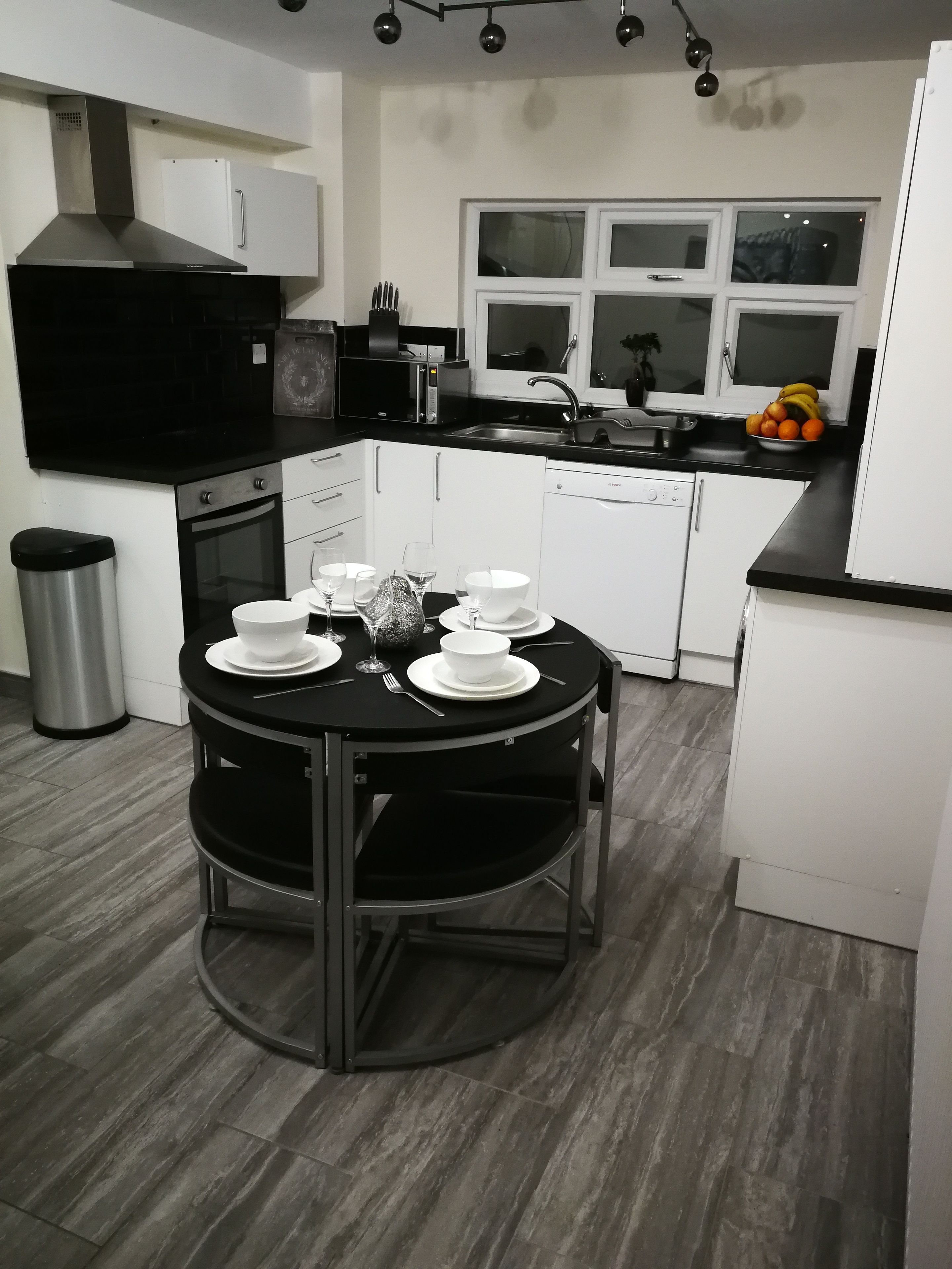 Deluxe Apartment, 2 Bedrooms | Private kitchen | Fridge, microwave, oven, stovetop