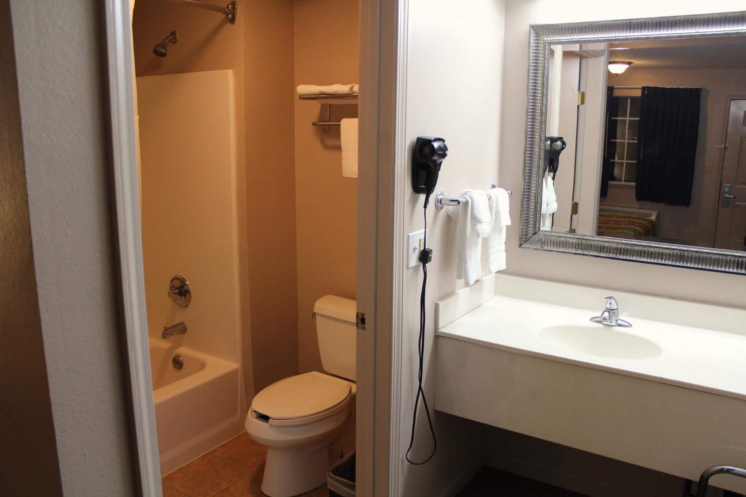 Chuveiro/banheira combinados, banheira de imersão