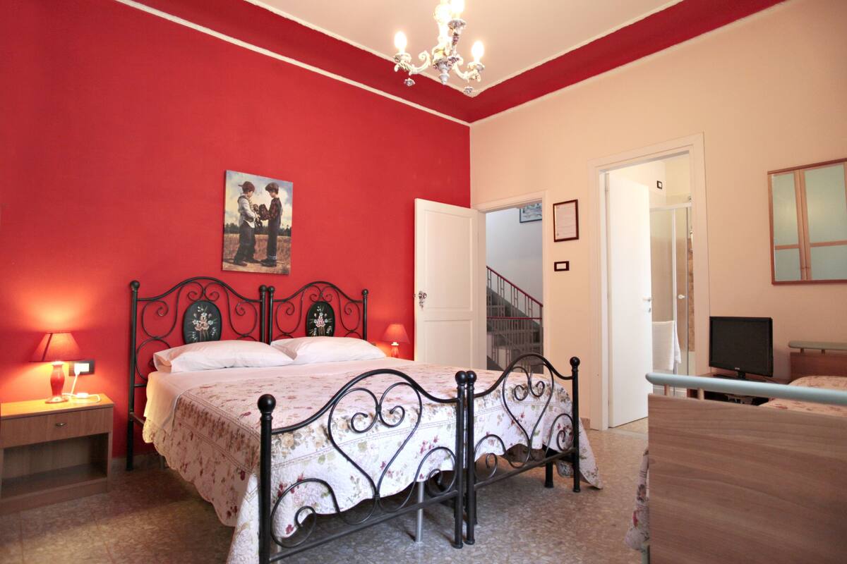 Habitación Confort, 1 habitación | Escritorio, espacio para trabajar con laptop y wifi gratis 