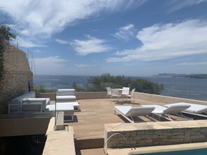 Terrace/patio - Mas provençal- 180° sea view with swimming pool (Sanary-sur-Mer)