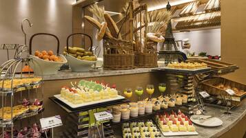 Breakfast, lunch, dinner served; international cuisine