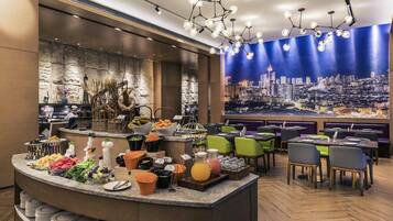 Breakfast, lunch, dinner served; international cuisine