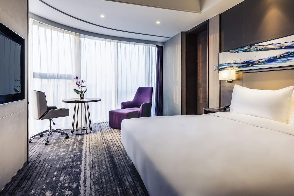 Zimmer | Hochwertige Bettwaren, Daunenbettdecken, Verdunkelungsvorhänge