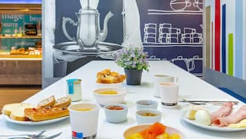 Buffet breakfast on weekdays (EUR 9.9 per person)
