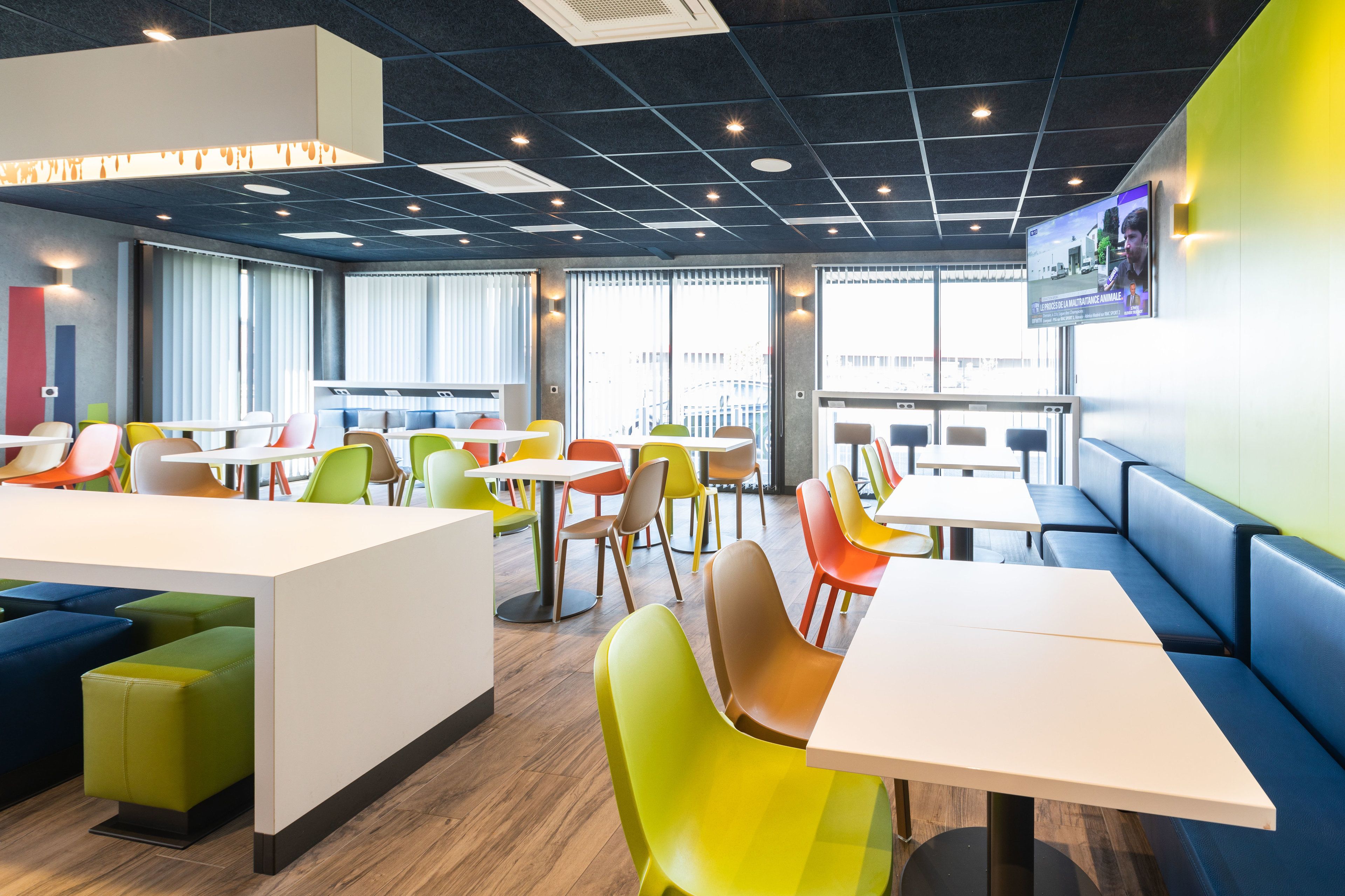 daily buffet breakfast (eur 8.90 per person)