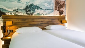 Tomannsrom – standard, 2 enkeltsenger | Sengetøy av topp kvalitet, skrivebord, lydisolert og strykejern/-brett