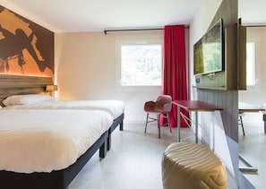 Standard-Zweibettzimmer, 2 Einzelbetten | Hochwertige Bettwaren, Schreibtisch, schallisolierte Zimmer
