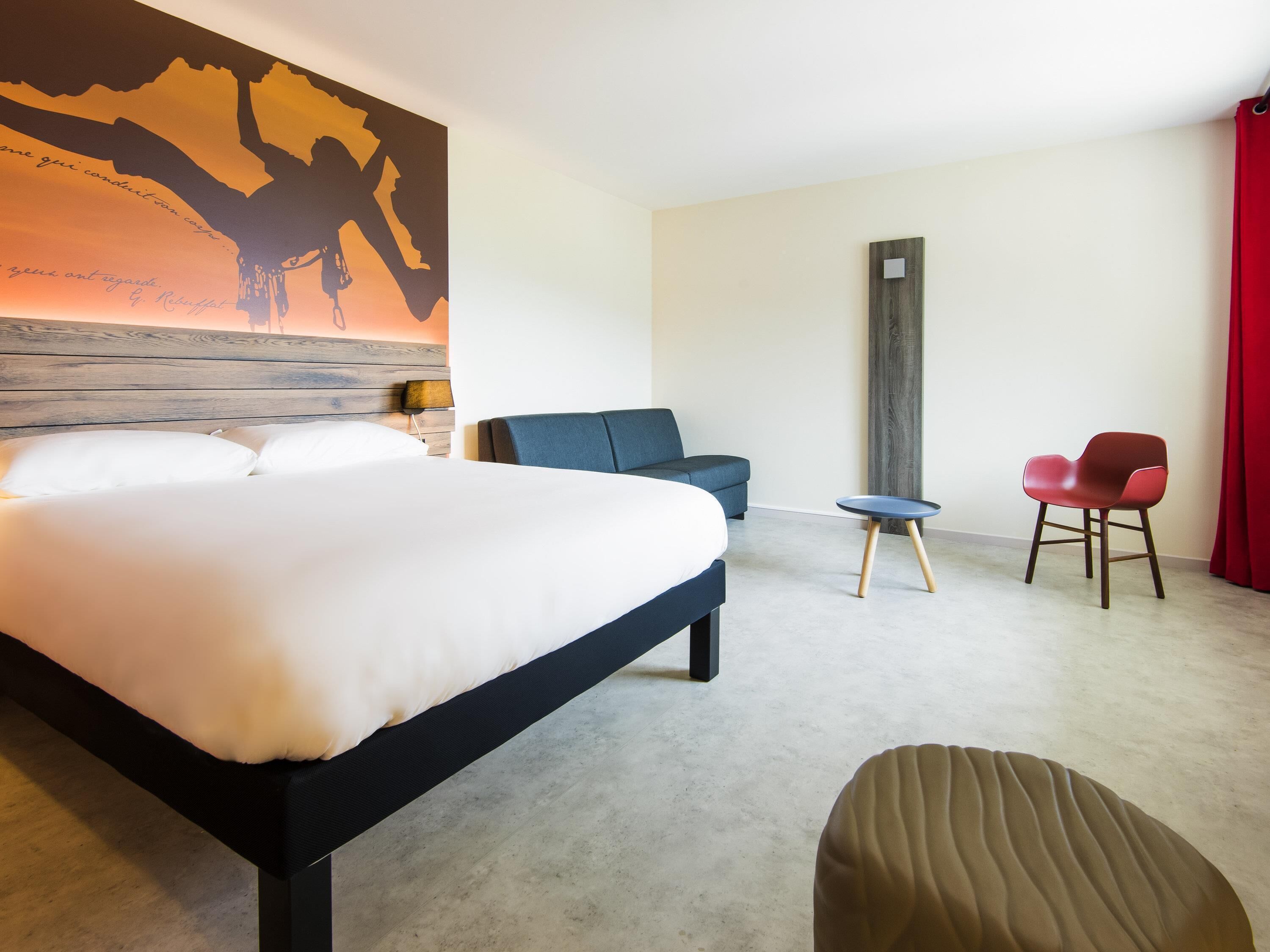 Premium bedding, desk, soundproofing, iron/ironing board