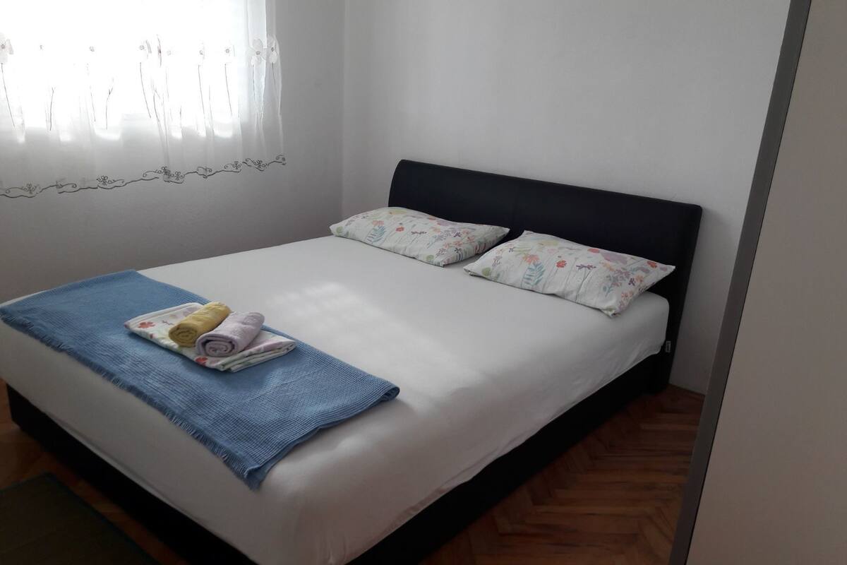 Appartamento Comfort, 2 camere da letto | 2 camere, postazione laptop, Wi-Fi gratuito, lenzuola