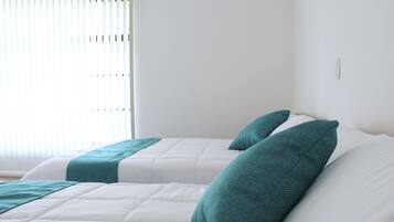 Kamar Standar, 2 Tempat Tidur Queen | Wi-Fi gratis dan seprai linen