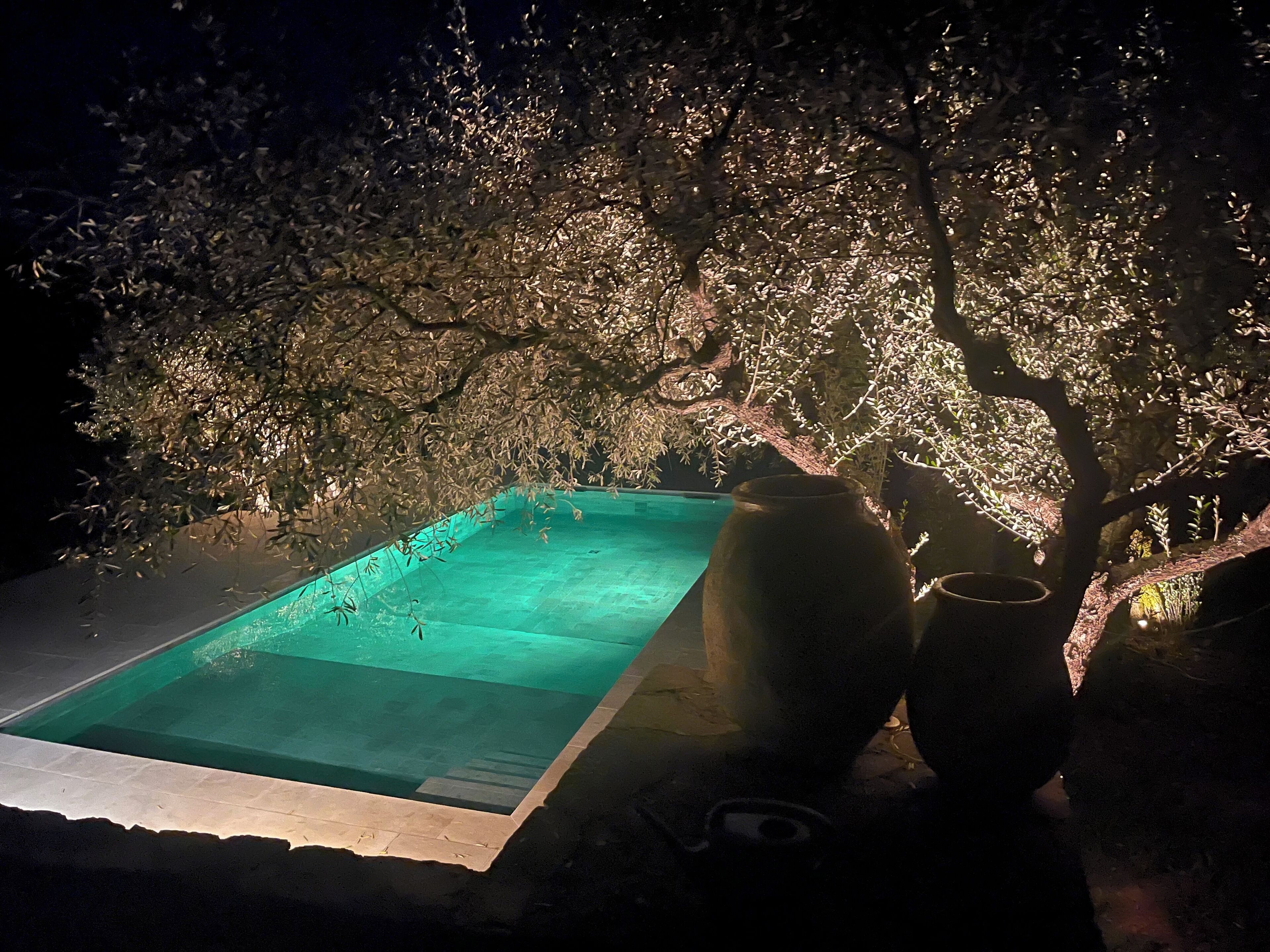 室外游泳池，恒温泳池