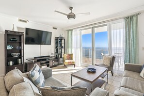 تلفزيون ذكي، ألعاب فيديو، مشغل دي في دي