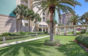 المنطقة المحيطة بالمنشأة