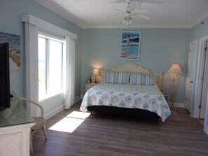 3 dormitorios, tabla de planchar con plancha, wifi gratis y ropa de cama