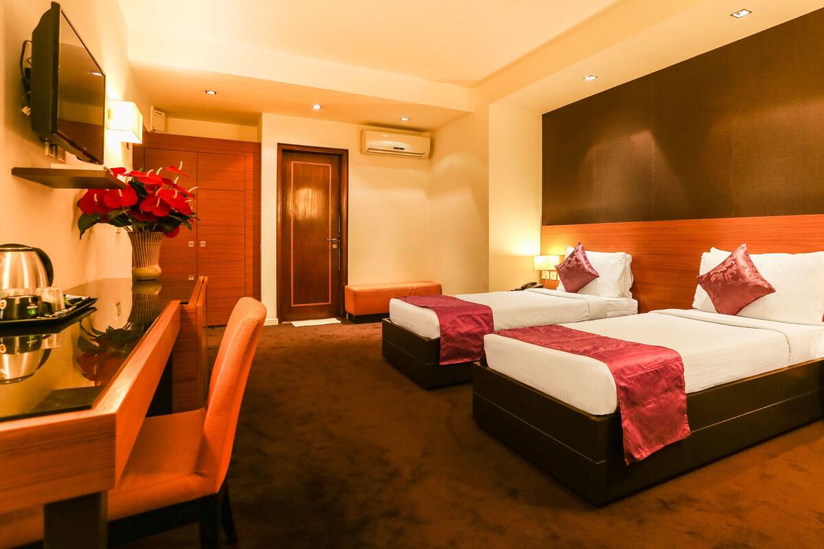 Phòng Premium | Bàn, giường gấp/giường phụ (phụ phí)