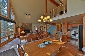 Interior - Beautiful Mountain Lodge-Ski,Hike,Bike,Relax-We Are Close to it All! (Tabernash)