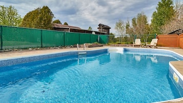 Seasonal outdoor pool
